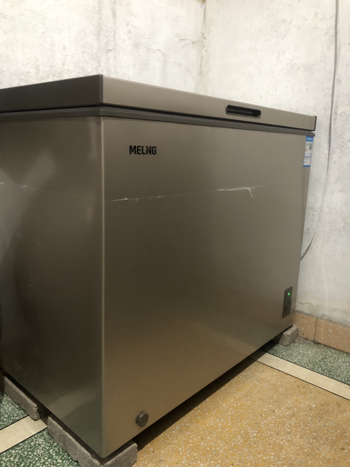 美菱(meling) 201升 炫金 家商两用冰柜 一级能效冷藏冷冻转换冰柜 单