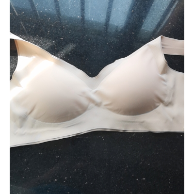 猫人无痕乳胶内衣女无钢圈薄款大胸显小跑步防震防下垂运动文胸罩