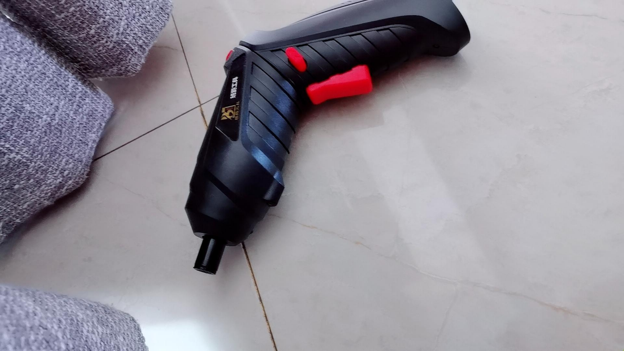 多功能电动螺丝刀电批