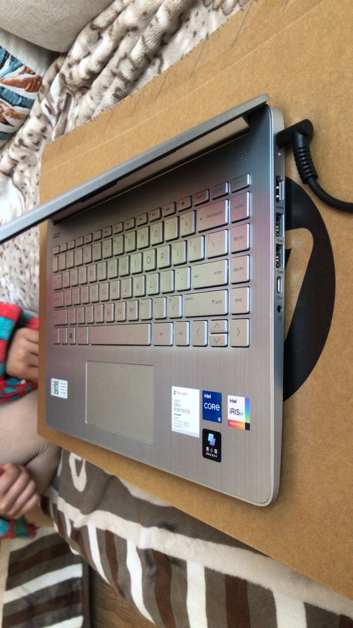 惠普(hp)hp14s-dr2002tu 14英寸f十一代i5轻薄本笔记本电脑(i5-1135g7