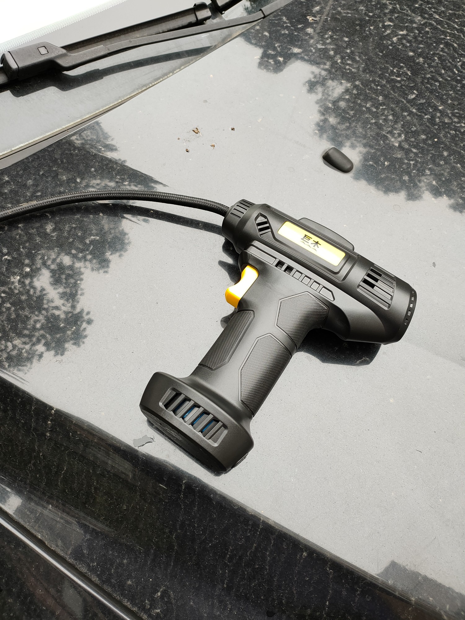 巨木 车载无线充气泵汽车轮胎打气泵多功能便携式智能数显预设胎压打