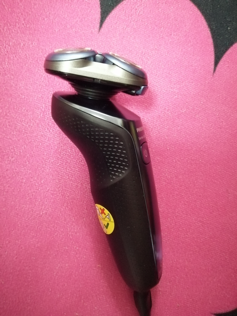 飞利浦(philips)男士电动剃须刀干湿双剃智能动力调节剃胡刀胡须刀