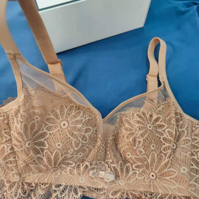 正品kissy氧心美背舒适透气文胸蕾丝性感内衣防滑固定少女聚拢水晶杯