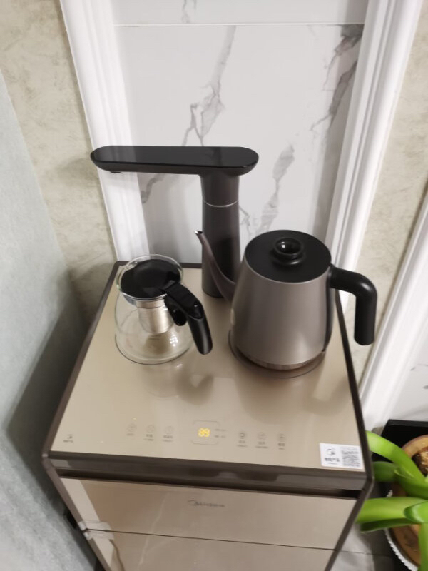 商品购物指南2021-07-31 茶吧机非常好用,配套的水壶和茶壶非常实用.
