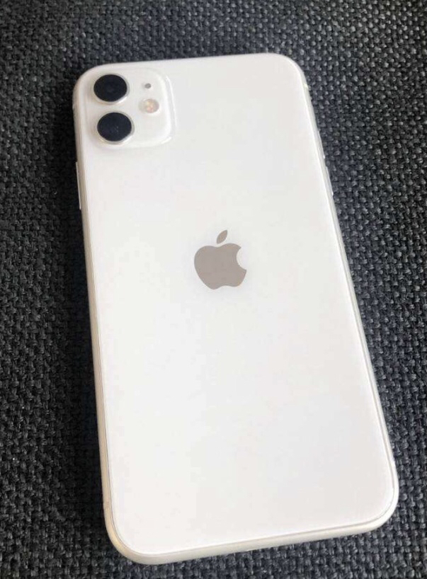 苹果11白色正面图片