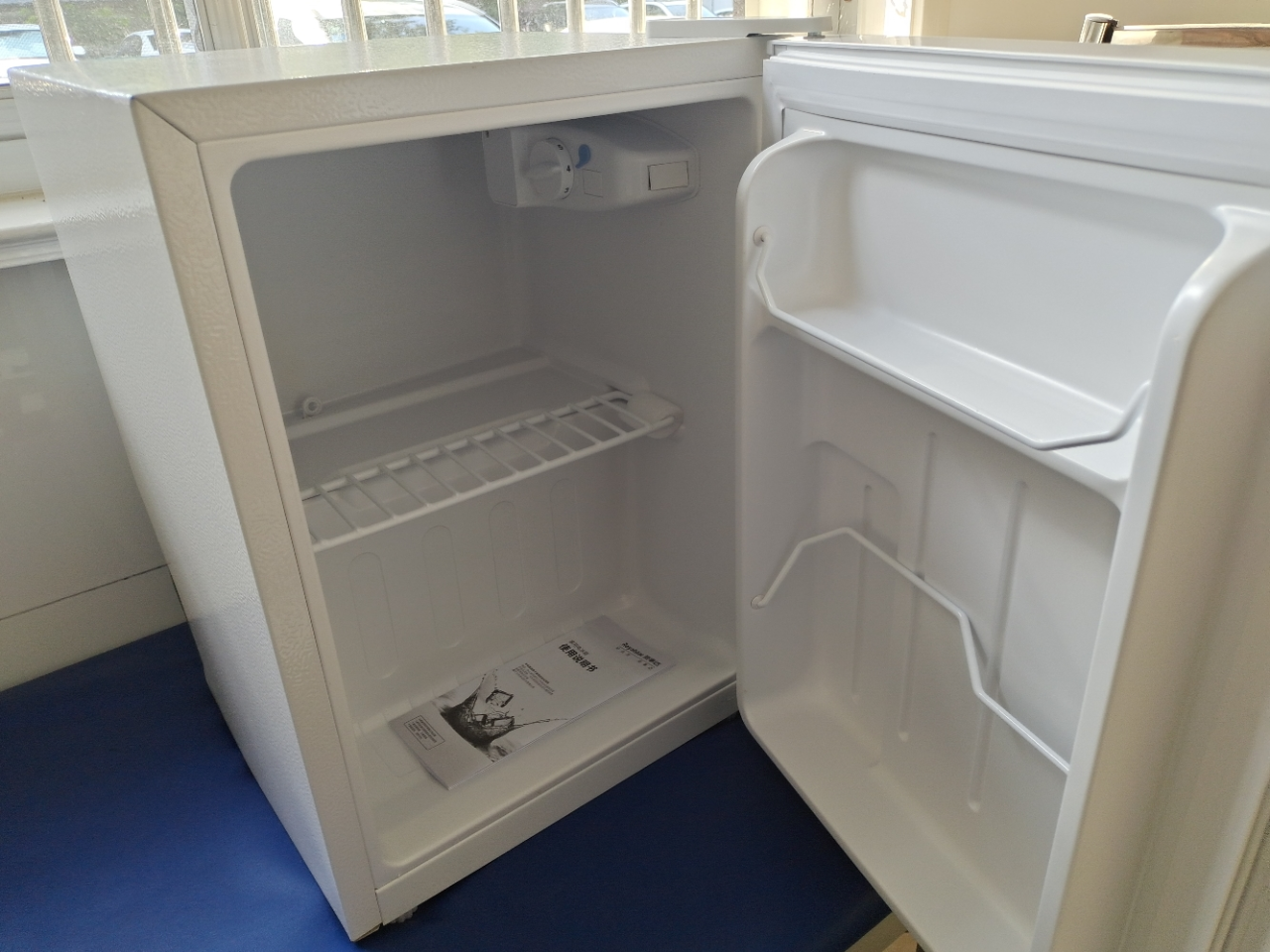 荣事达(royalstar)单门冰箱小型迷你小冰箱家用冷藏出租房宿舍用节能