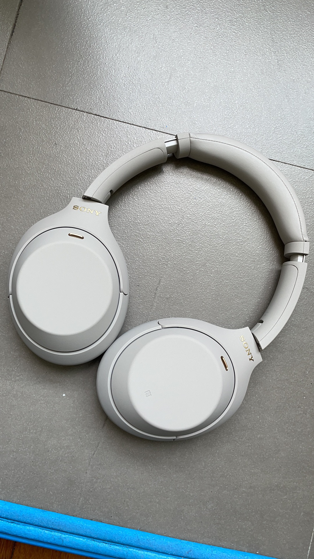 索尼(sony)wh-1000xm4 高解析度无线蓝牙降噪 头戴式 游戏耳机 智能