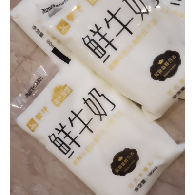 蒙牛鲜牛奶袋装巴氏杀菌网红透明袋180ml12袋 儿童营养早餐奶