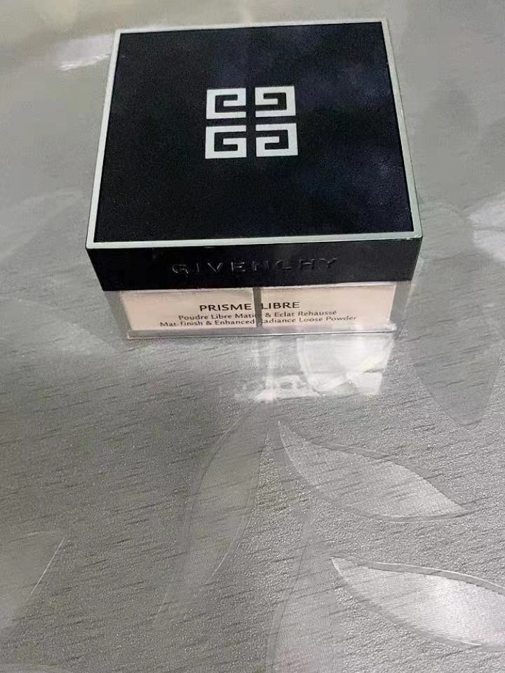 纪梵希(givenchy)散粉轻盈无痕多色四宫格散粉定妆粉持久哑光妆效送