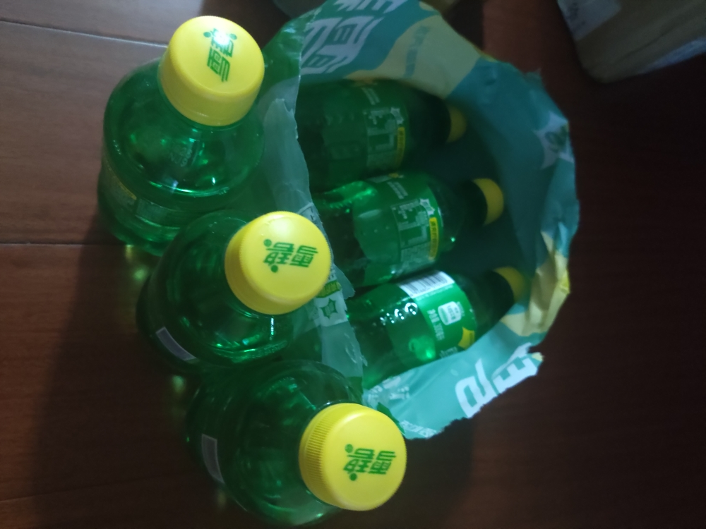 雪碧柠檬味碳酸汽水饮料pet300ml*6瓶迷你小瓶晒单图