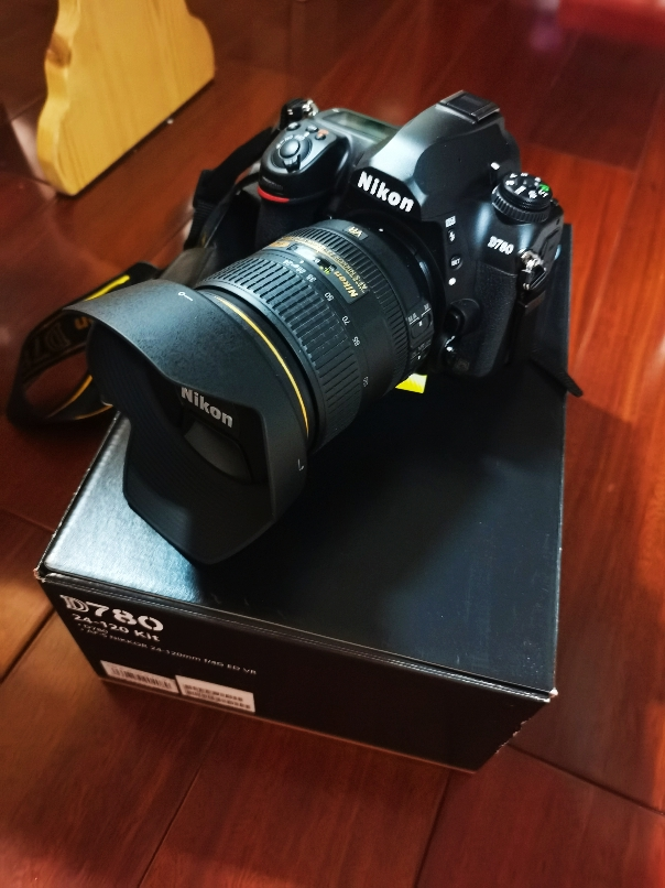d780 专业全画幅单反相机 尼克尔24-120 mm vr防抖单镜头套装 d750