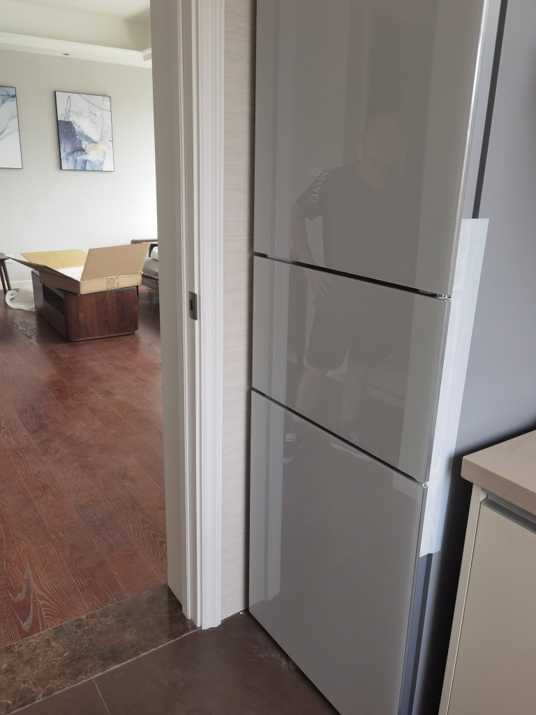 博世(bosch) 274升大容量三门冰箱 混冷无霜 精确控温 维他保鲜 玻璃