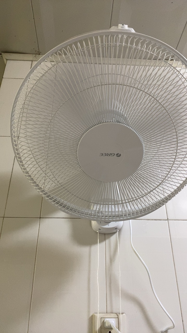 格力(gree)壁扇fb-4005-wg家用宿舍挂壁扇电风扇 三叶柔风 三挡风速