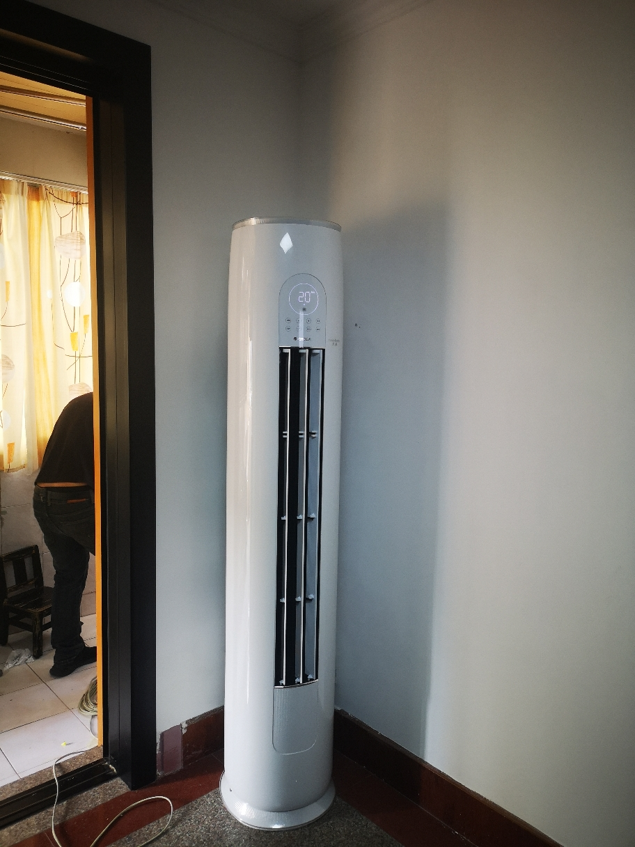 gree/格力天丽变频3匹新3级新能效柜机空调圆柜式家用冷暖 kfr