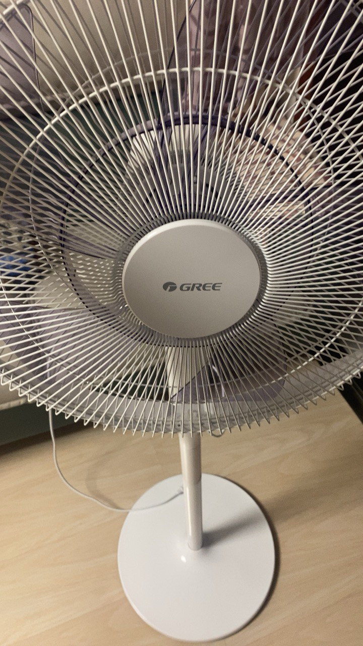 格力(gree)落地扇fd-40x77bh5电风扇3档风速调节 强劲风量家用大风量