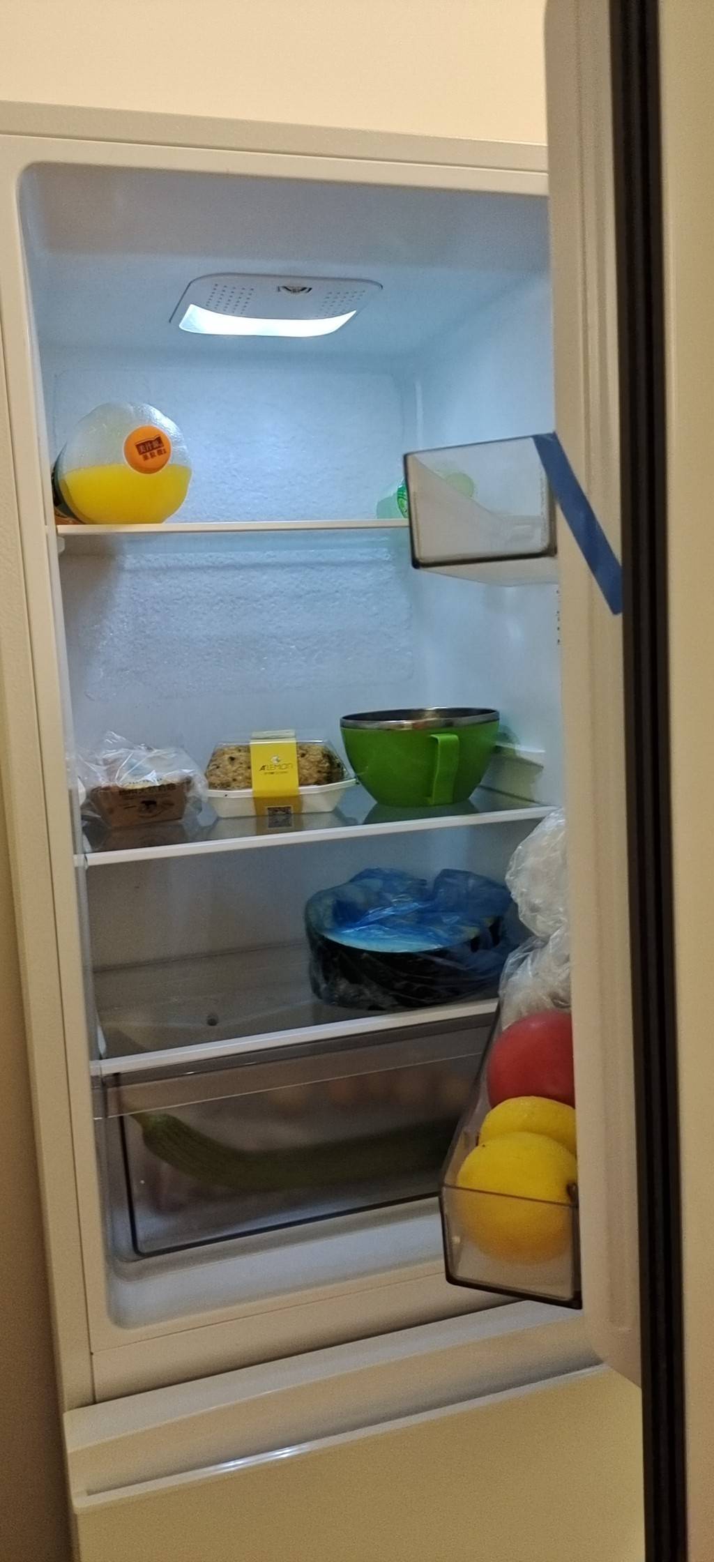 tcl 200升三门冰箱家用小型三开门三门三温 中门软冷冻 冷藏冷冻柜