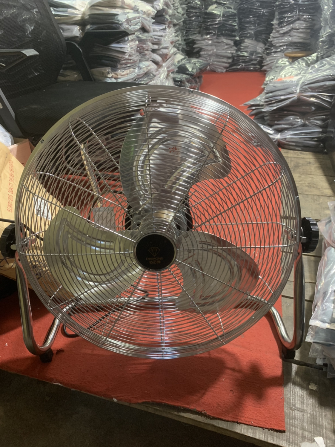 钻石牌电风扇趴地扇工业风扇强力大功率落地扇家用商用台式爬地扇 20