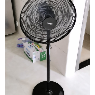 美的电风扇fs40-18c三档可调 落地扇 电风扇 摇头 低噪 大功率 通风