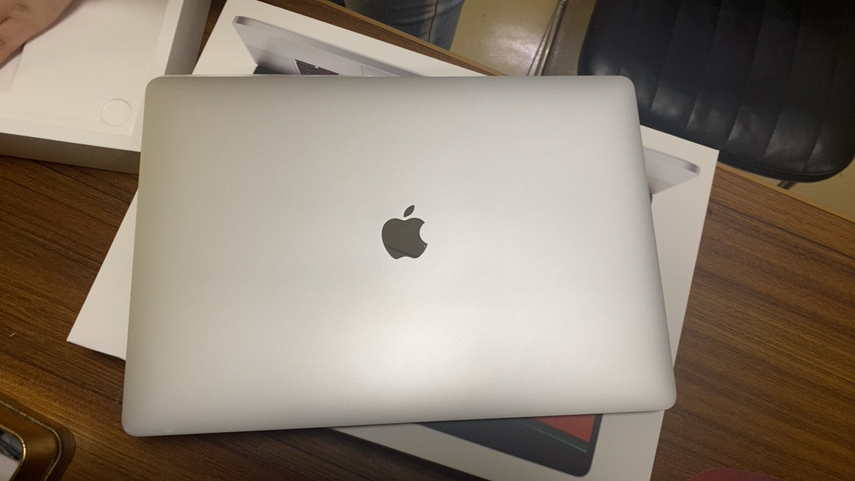 apple 苹果 2020新品 macbook pro 16英寸笔记本电脑 十代i7 2.