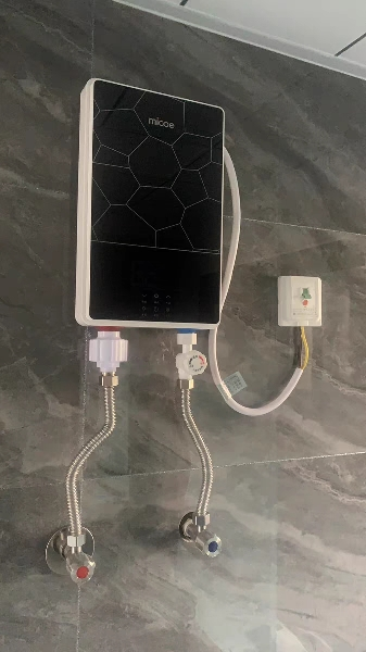 即热式电热水器家用淋浴