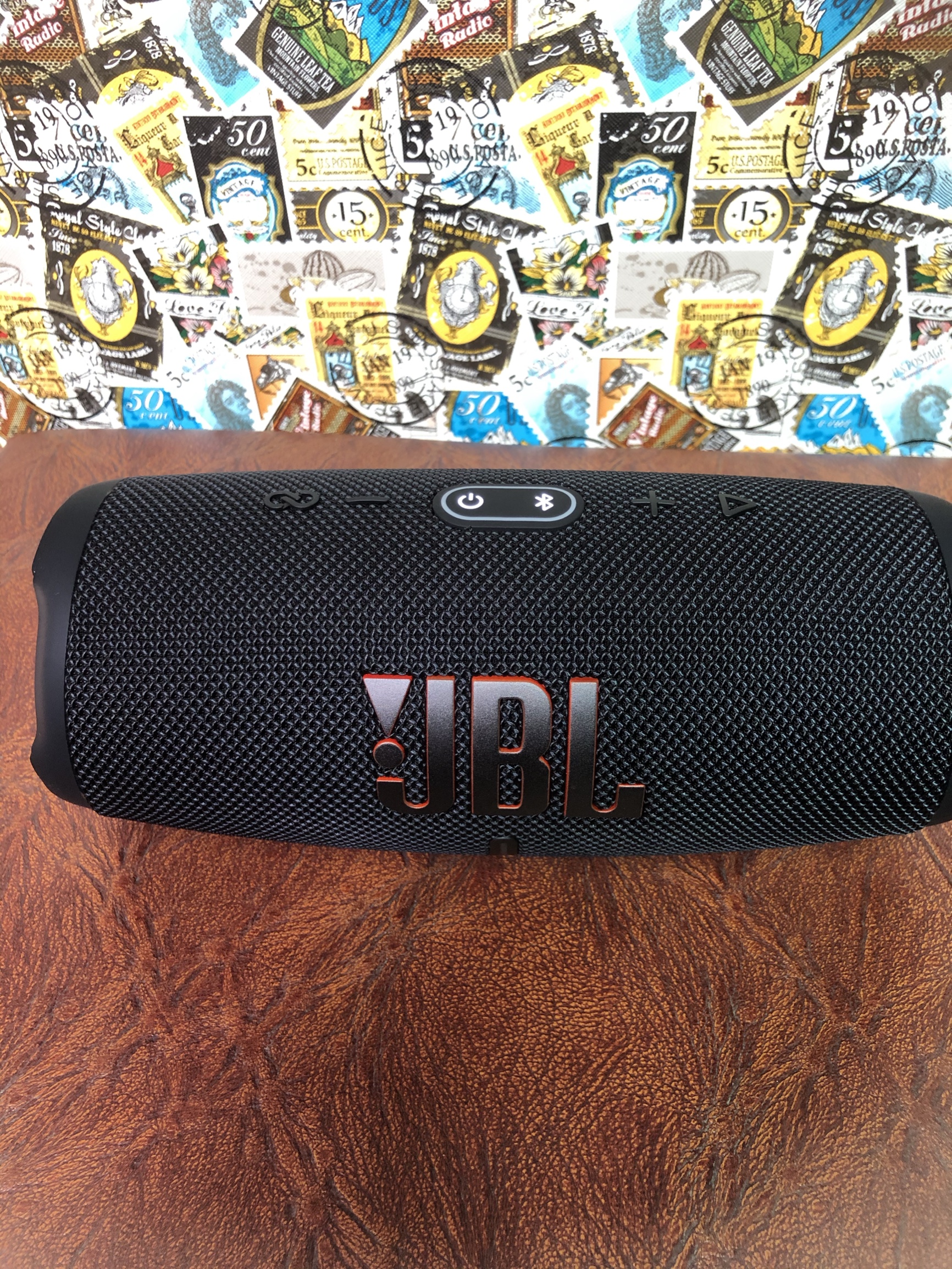 jbl charge5 音乐冲击波五代 便携式蓝牙音箱 户外防水防尘音箱 桌面