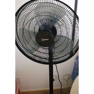 美的电风扇fs40-18c三档可调 落地扇 电风扇 摇头 低噪 大功率 通风