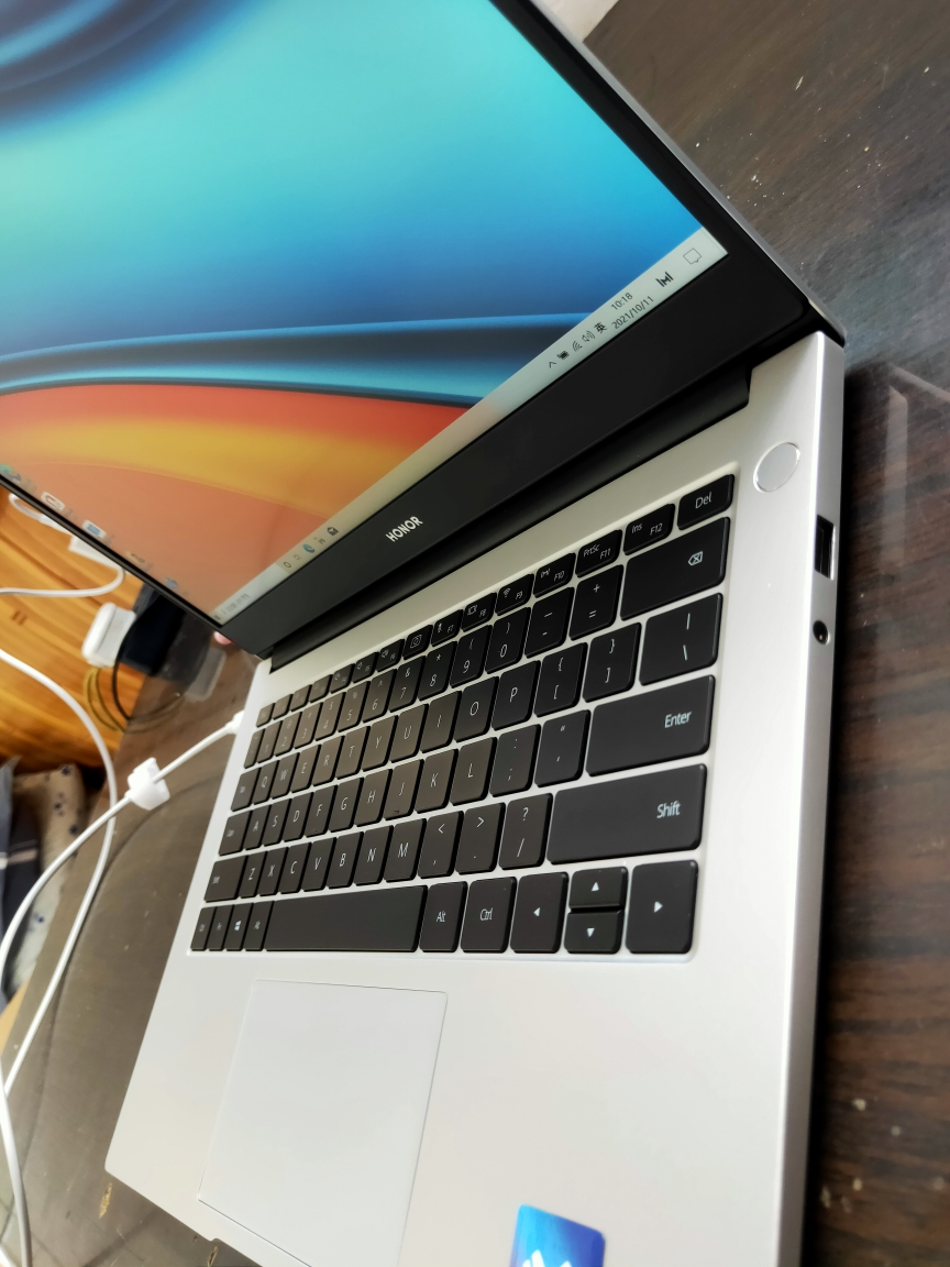荣耀magicbook 14 2021 锐龙版 14英寸全面屏轻薄笔