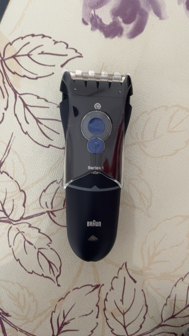 博朗(braun)男士电动剃须刀140s-1充电往复式单刀头全身水洗刮胡刀