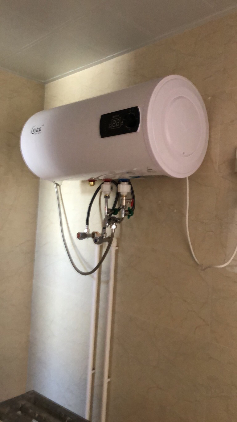 巧太太(qiaotaitai) 电热水器 家用储水式电热水器电 双重防漏电家电