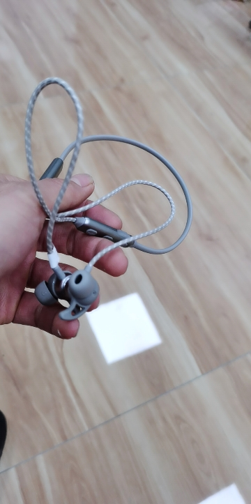 漫步者(edifier)w300bt plus入耳式运动蓝牙耳机 无线耳机 手机耳机