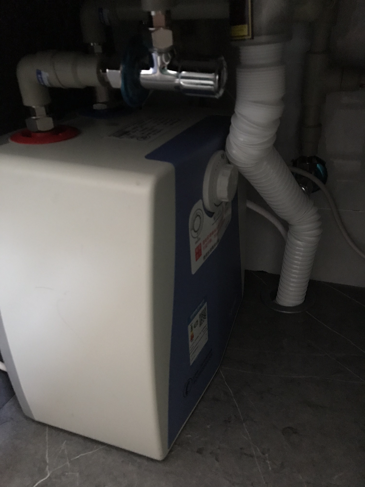 AO史密斯6升小厨宝 金圭内胆电热水器 2kW速热节能保温 台盆下方安装 上出水 EWH-6B2 储水式晒单图