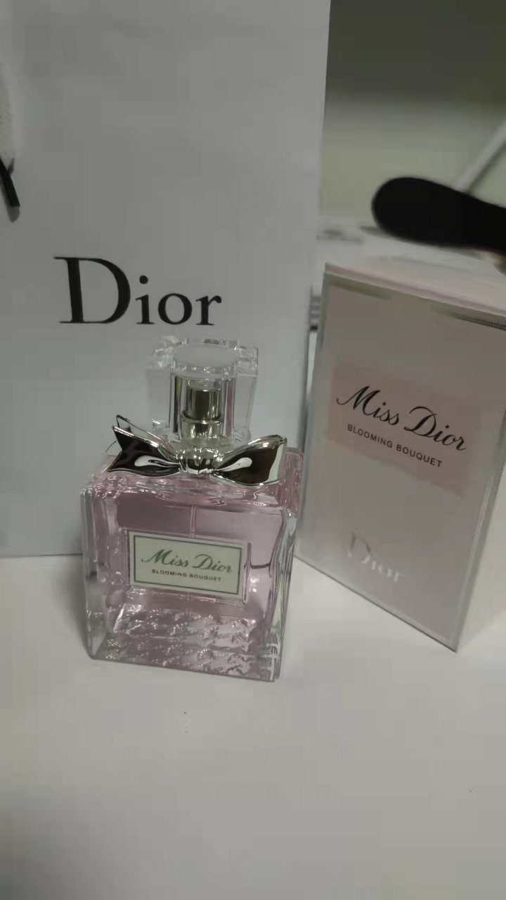 dior迪奥小姐/花漾甜心女士香水100ml简装 持久清新少女淡香 正品晒单