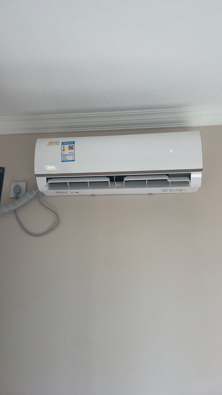 美的(midea)大1匹变频挂机空调 冷暖 新三级能效 手机智控挂壁式家用
