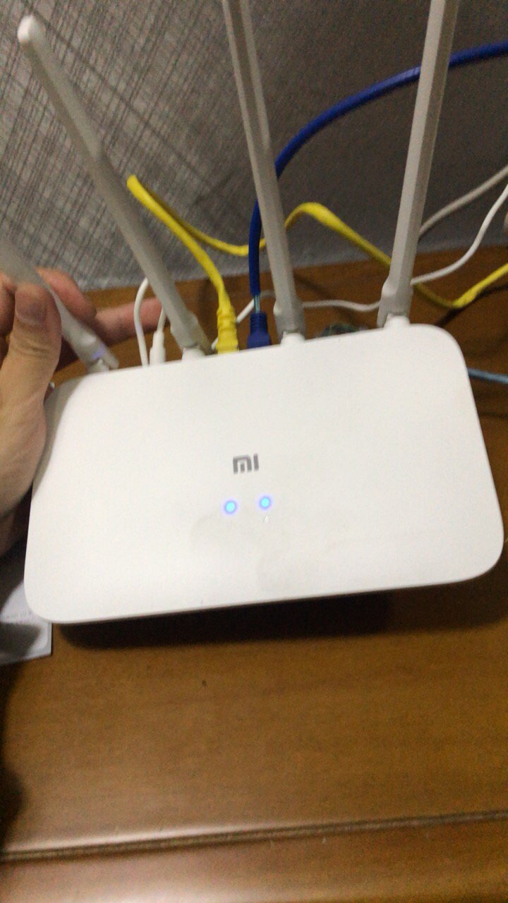 wifi路由器吸頂