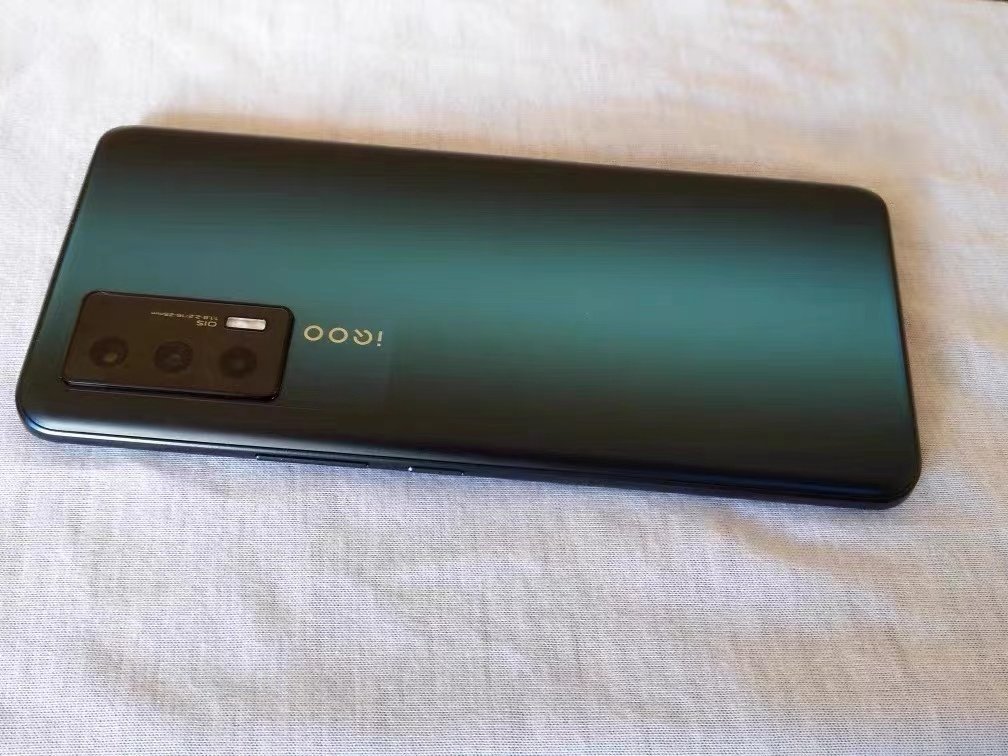 vivo iqoo u3 5g新品 浅蔚蓝 8 128g 性能小金刚 天玑800u 90hz竞速屏