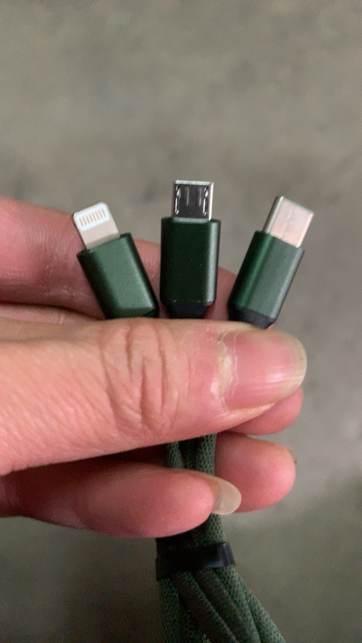 [2025年春节后发出]适用于苹果数据线安卓Type-C三合一数据线车载一拖三小米华为充电数据线 黑色晒单图