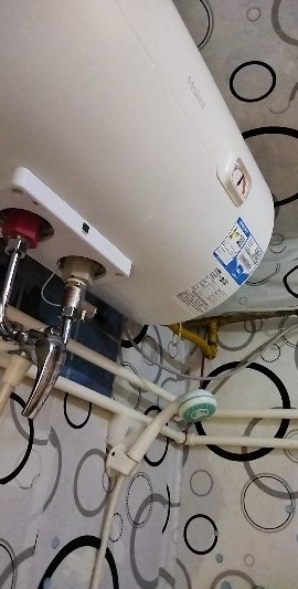 海尔(Haier)电热水器40升 2200W速热 健康抑菌洗 金刚三层胆 旋钮调节便捷操作 二级能效 家用储水式电热水器晒单图