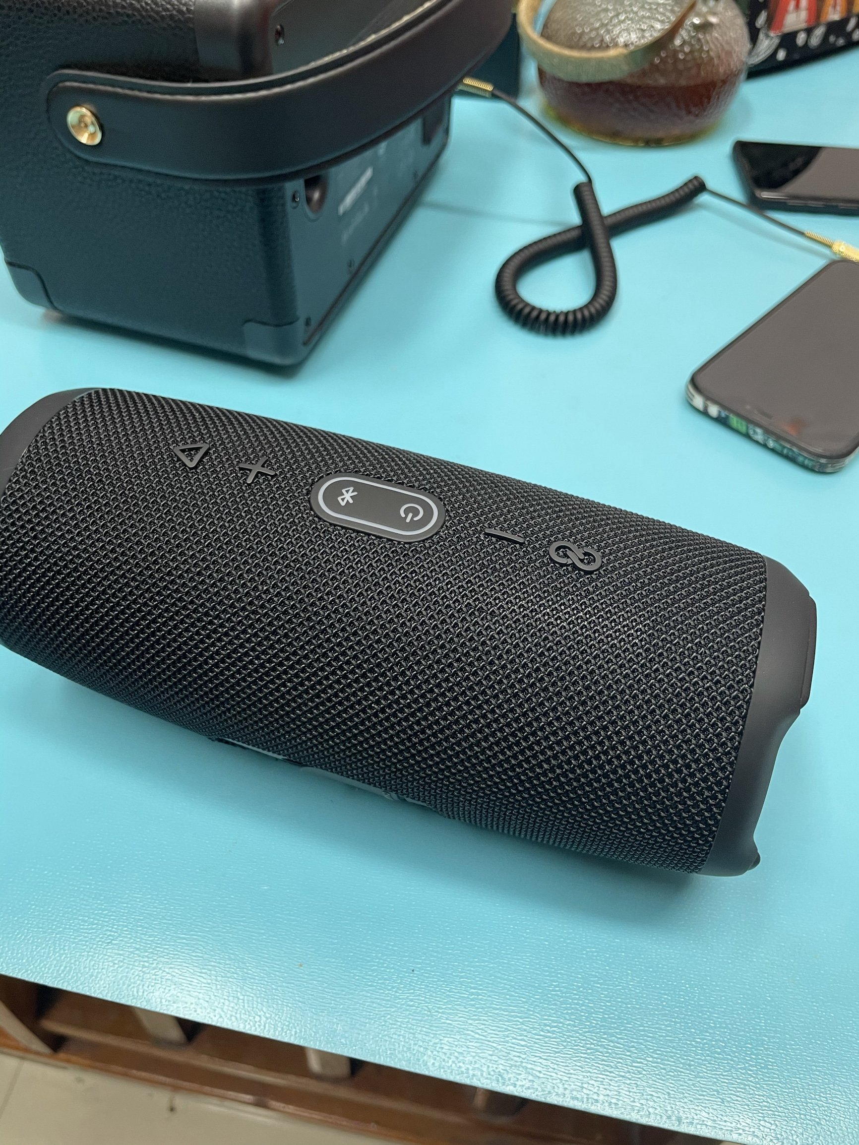 jbl charge5 音乐冲击波五代 便携式蓝牙音箱 低音炮 户外防水防尘