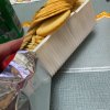 康师傅 3+2苏打夹心饼干 香草巧g力味375g一如既往点好吃实惠。新口味很喜