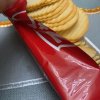 康师傅 3+2苏打夹心饼干 香草巧g力味375g一如既往点好吃实惠。新口味很喜
