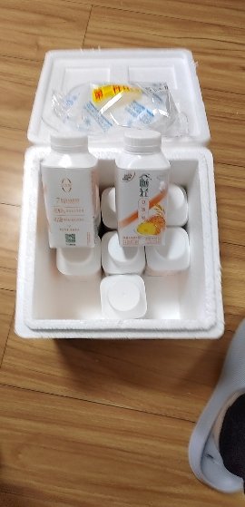 伊利暢輕酸奶益生菌風味發酵乳燕麥 鳳梨 橙250g*9瓶裝曬單圖