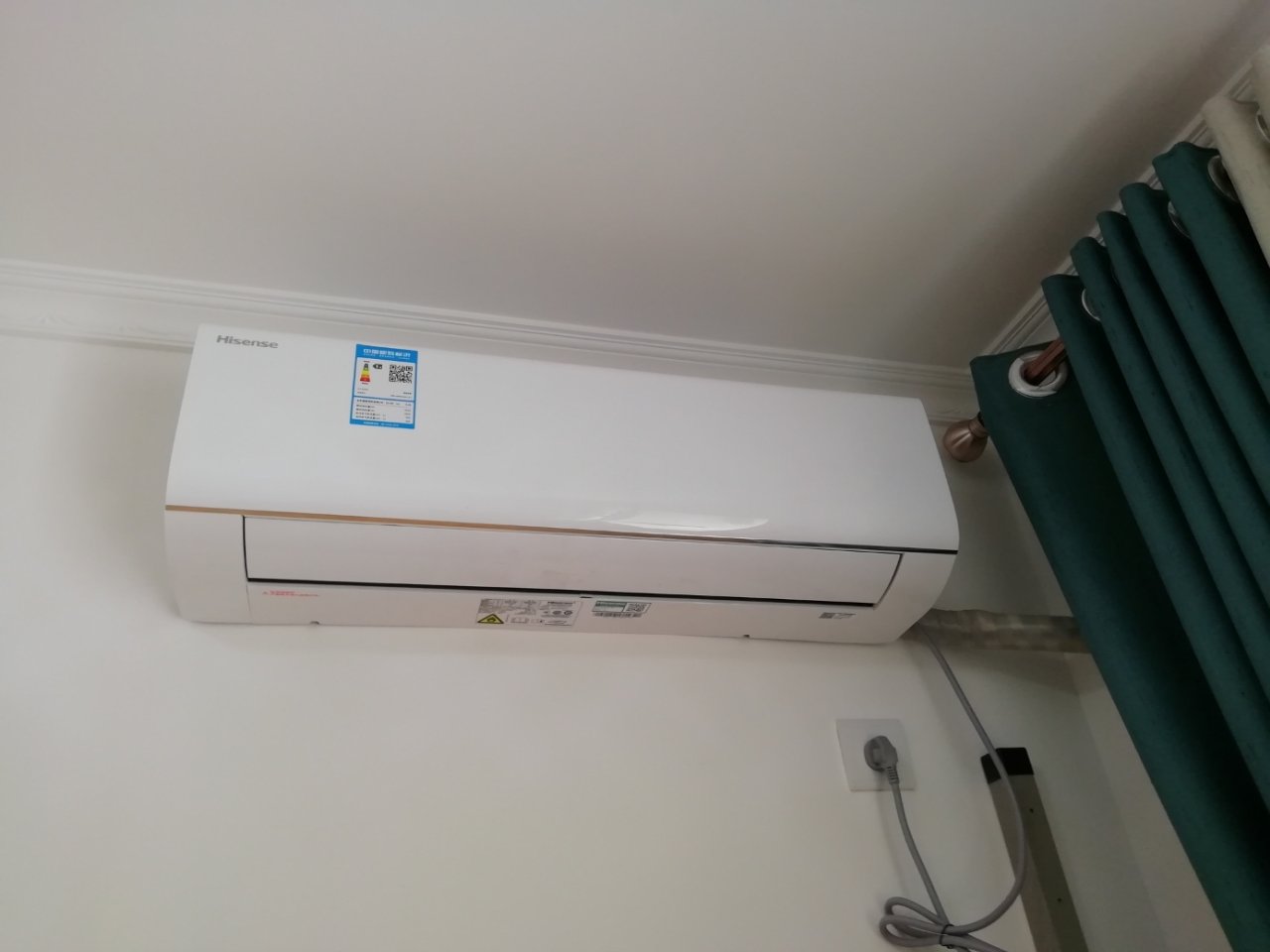 5匹新一级能效卧室冷暖挂机空调采用节能高效压缩机,18db低噪声,自动
