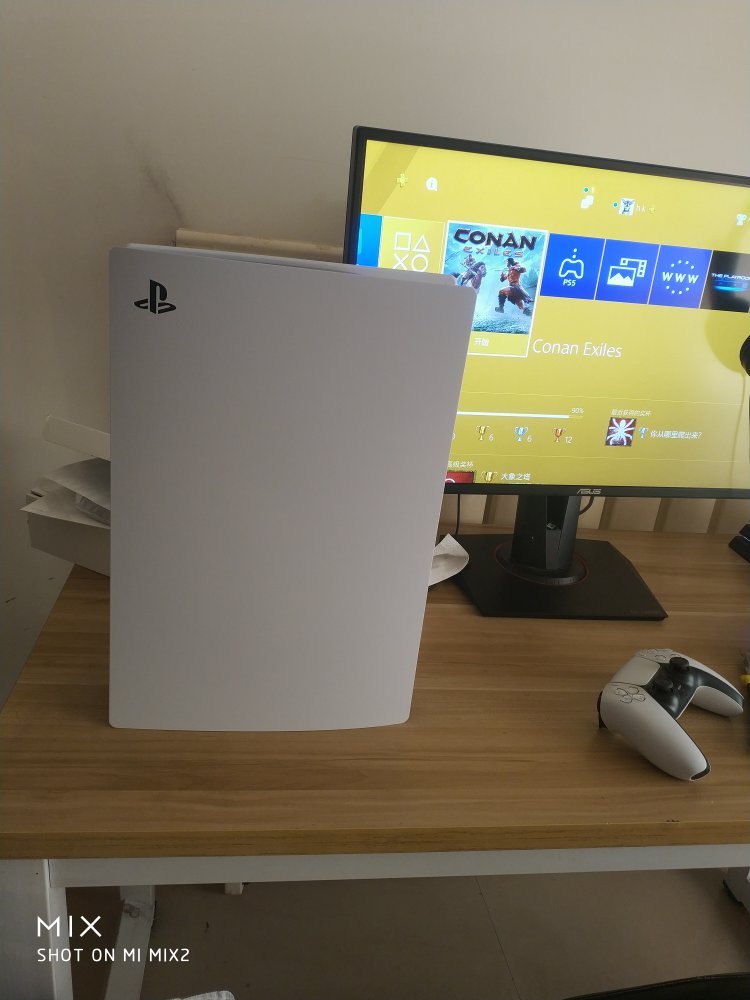 索尼sony playstation 5 高清8k ps5家庭娱乐体感游戏机 标准版 日版