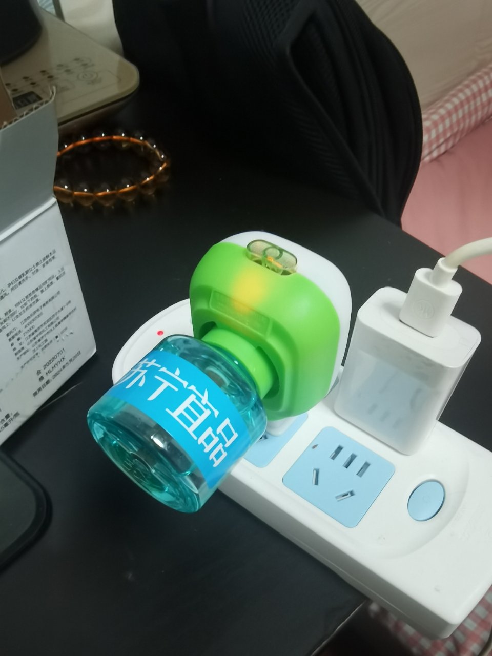 苏宁宜品电热蚊香液无味婴儿孕妇家用插电式驱蚊液灭蚊液套装[1器 3液