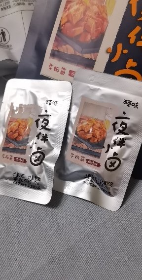 百草味燒烤味牛板筋 63g 零食牛肉乾小包裝牛筋袋裝任選曬單圖