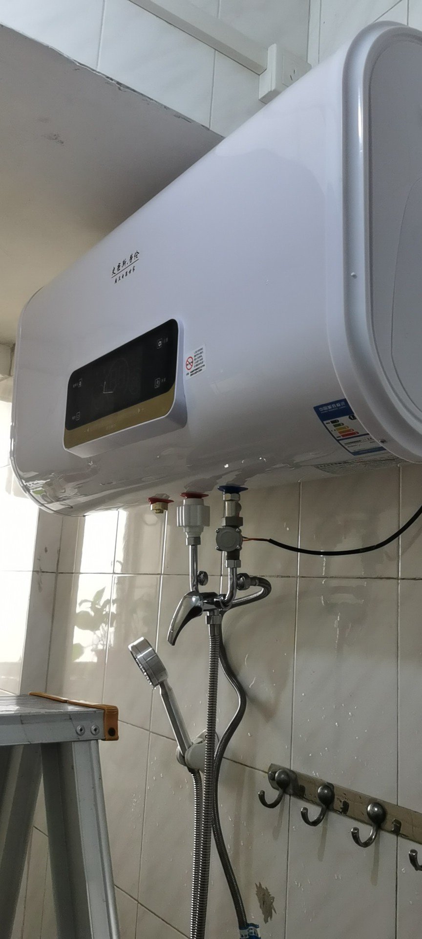 劳伦100升热水器电热水器 3000w大功率速热 8年质保经济节能下潜加热