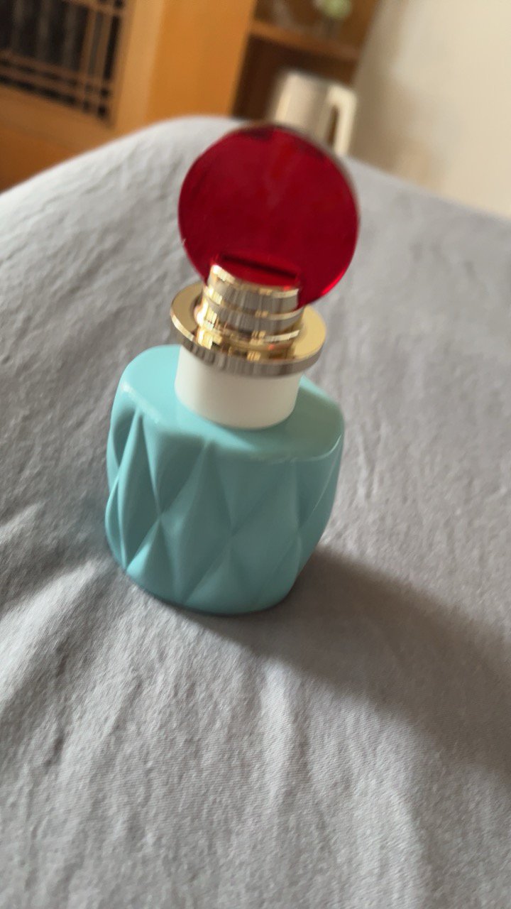 miumiu缪缪一代同名50ml女士香水(红盖)花香调浓香水铃兰香晒单图