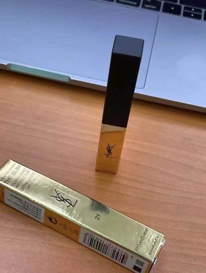 ysl圣罗兰小金条细管口红哑光唇膏杨树林21号复古正红晒单图