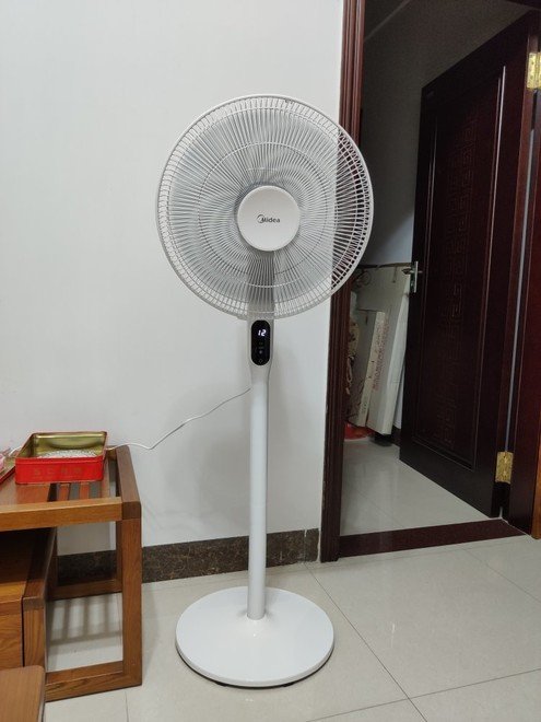 美的电风扇变频遥控落地扇家用学生宿舍转页轻音支持定时摇头立式台式