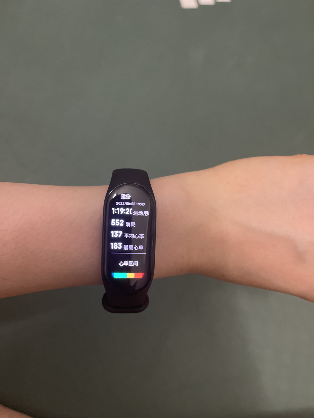 全面彩屏 120种运动模式 心率睡眠血氧监测 50米防水 智能运动手环